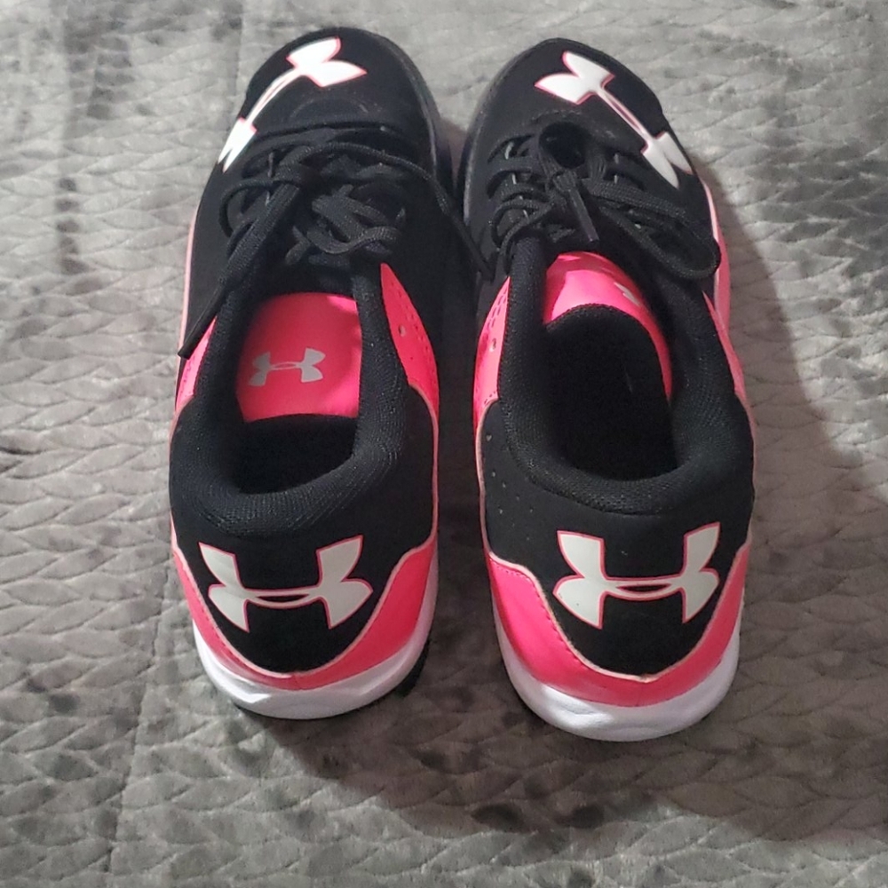 Cleats - Picture 3 of 9